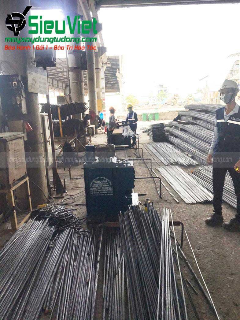 Máy gia công thép được Siêu Việt cung cấp tại nhà máy